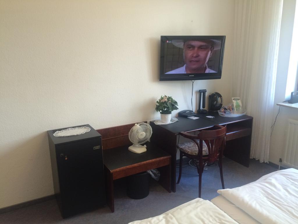 Hotel Aris Sarstedt Chambre photo